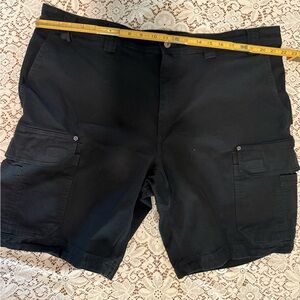 Duluth Trading Co Black Cargo Shorts